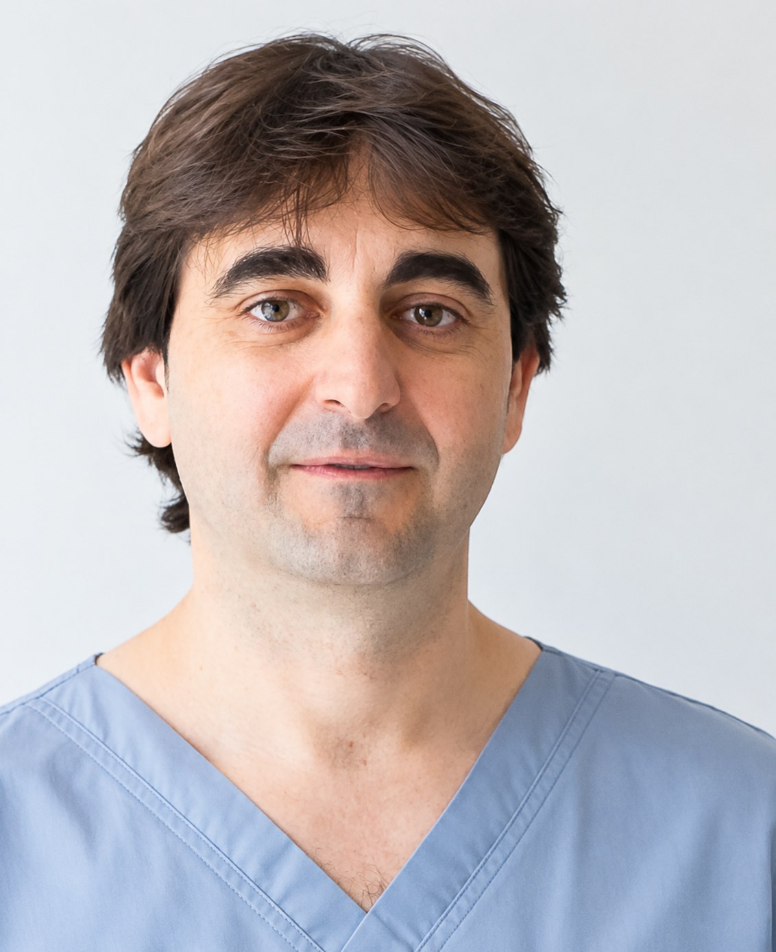 Dr. Miguel Viñas